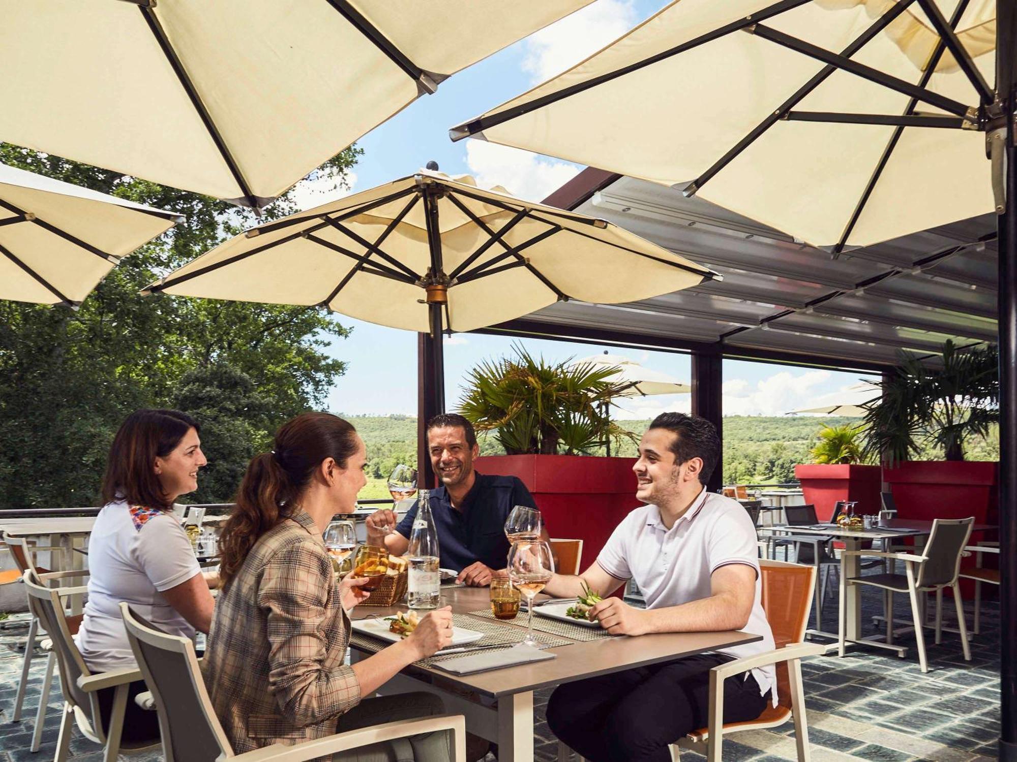 Mercure Brignoles Golf De Barbaroux & Spa Exterior photo