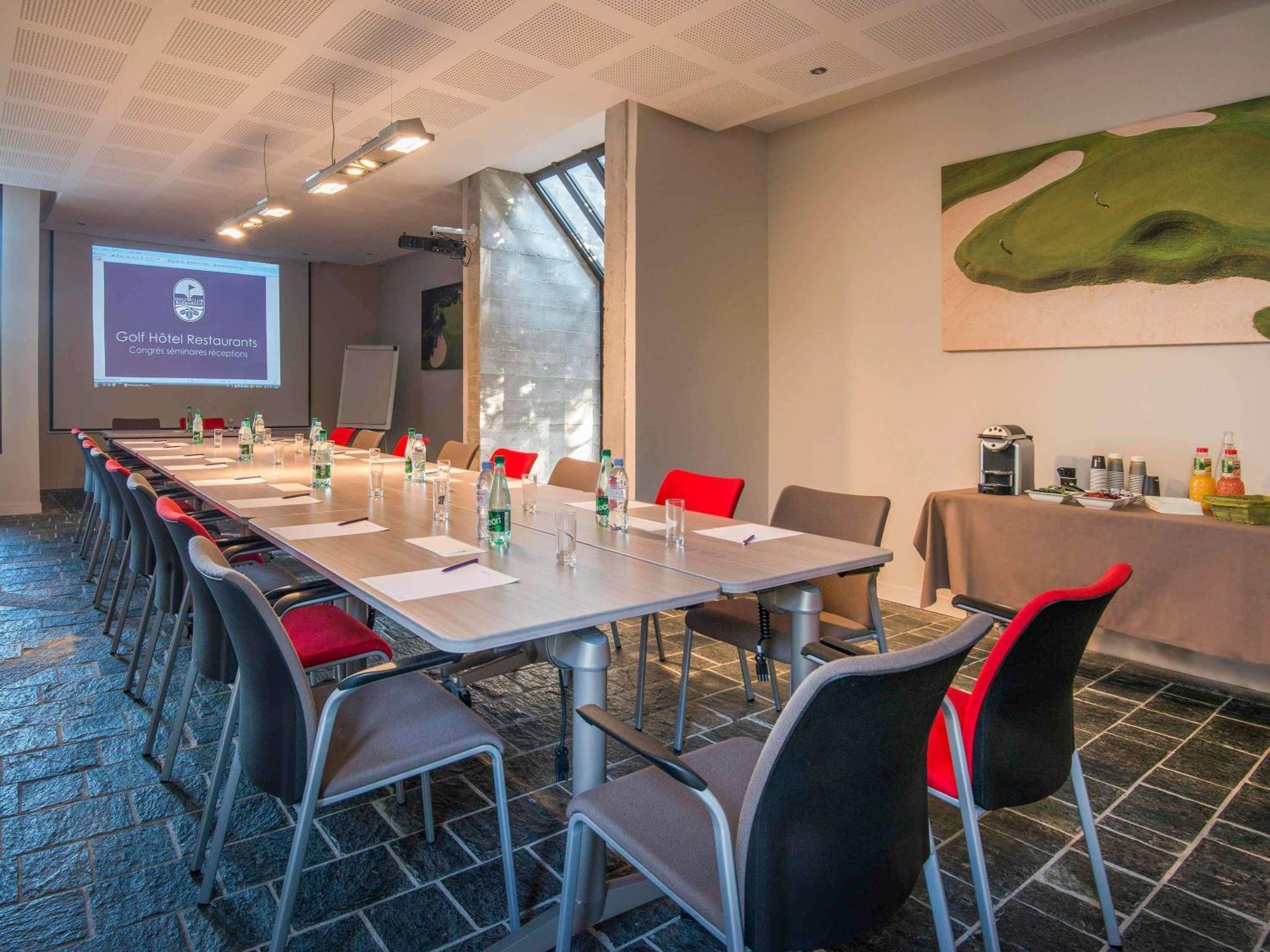 Mercure Brignoles Golf De Barbaroux & Spa Exterior photo