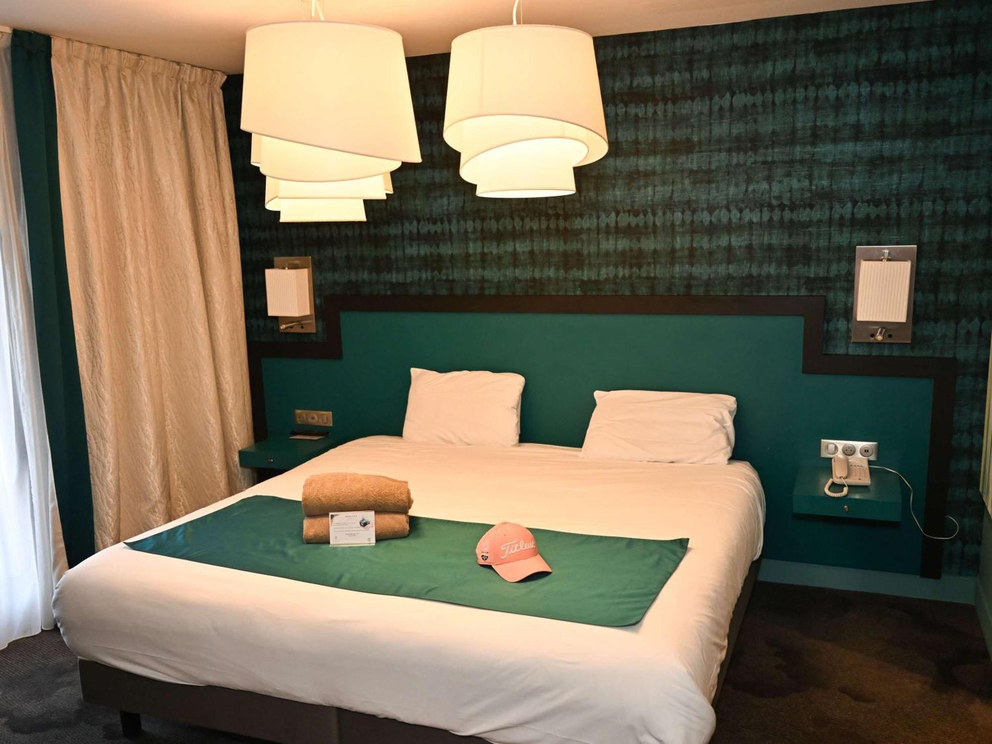 Mercure Brignoles Golf De Barbaroux & Spa Exterior photo