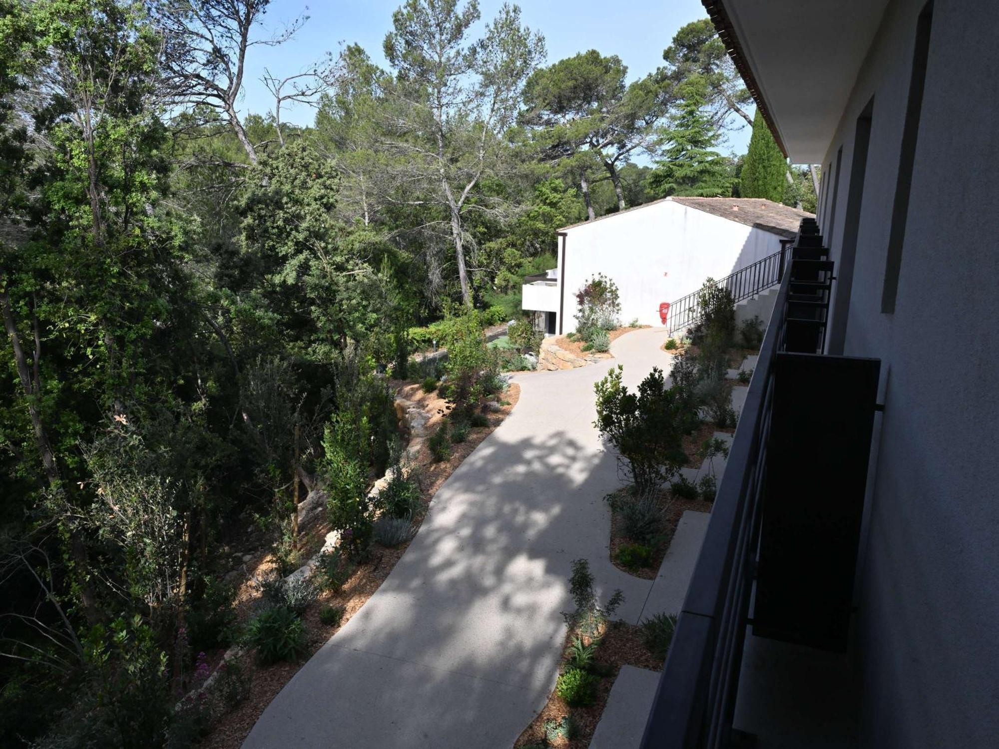 Mercure Brignoles Golf De Barbaroux & Spa Exterior photo