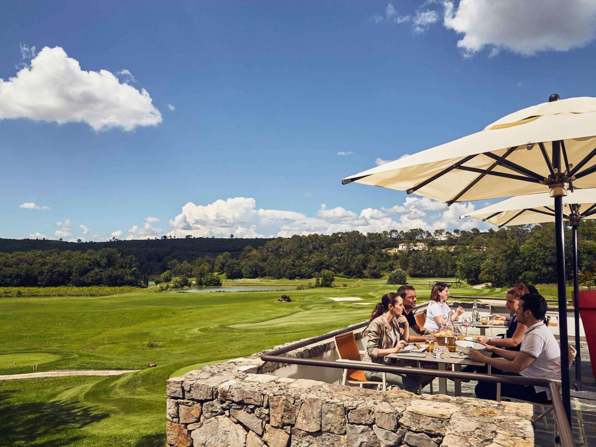 Mercure Brignoles Golf De Barbaroux & Spa Exterior photo