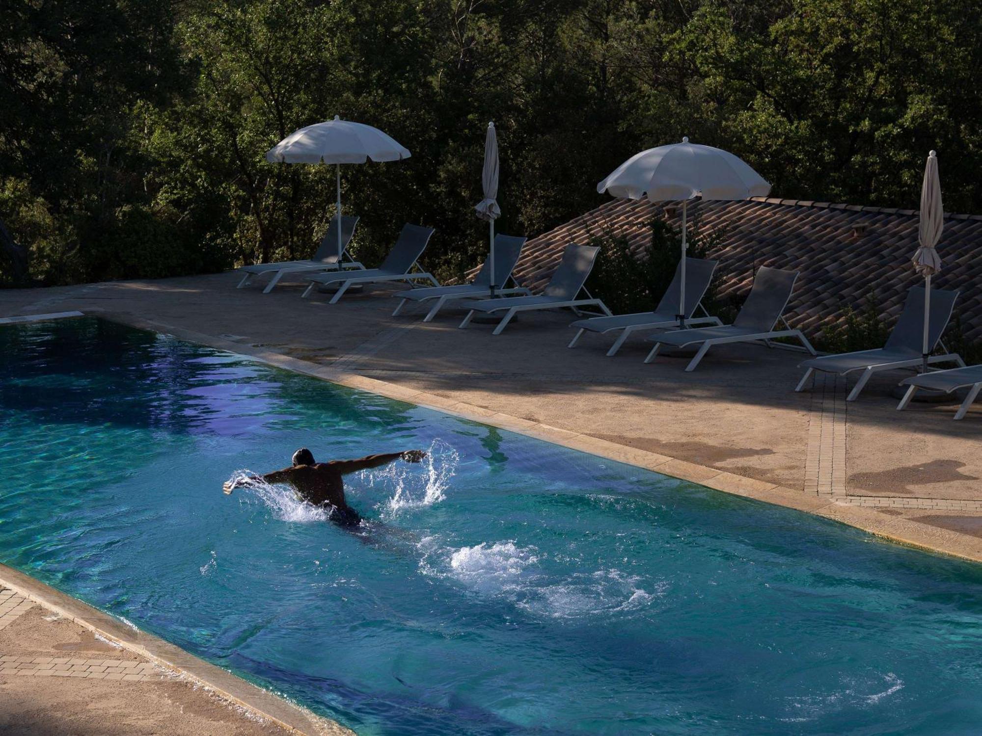 Mercure Brignoles Golf De Barbaroux & Spa Exterior photo
